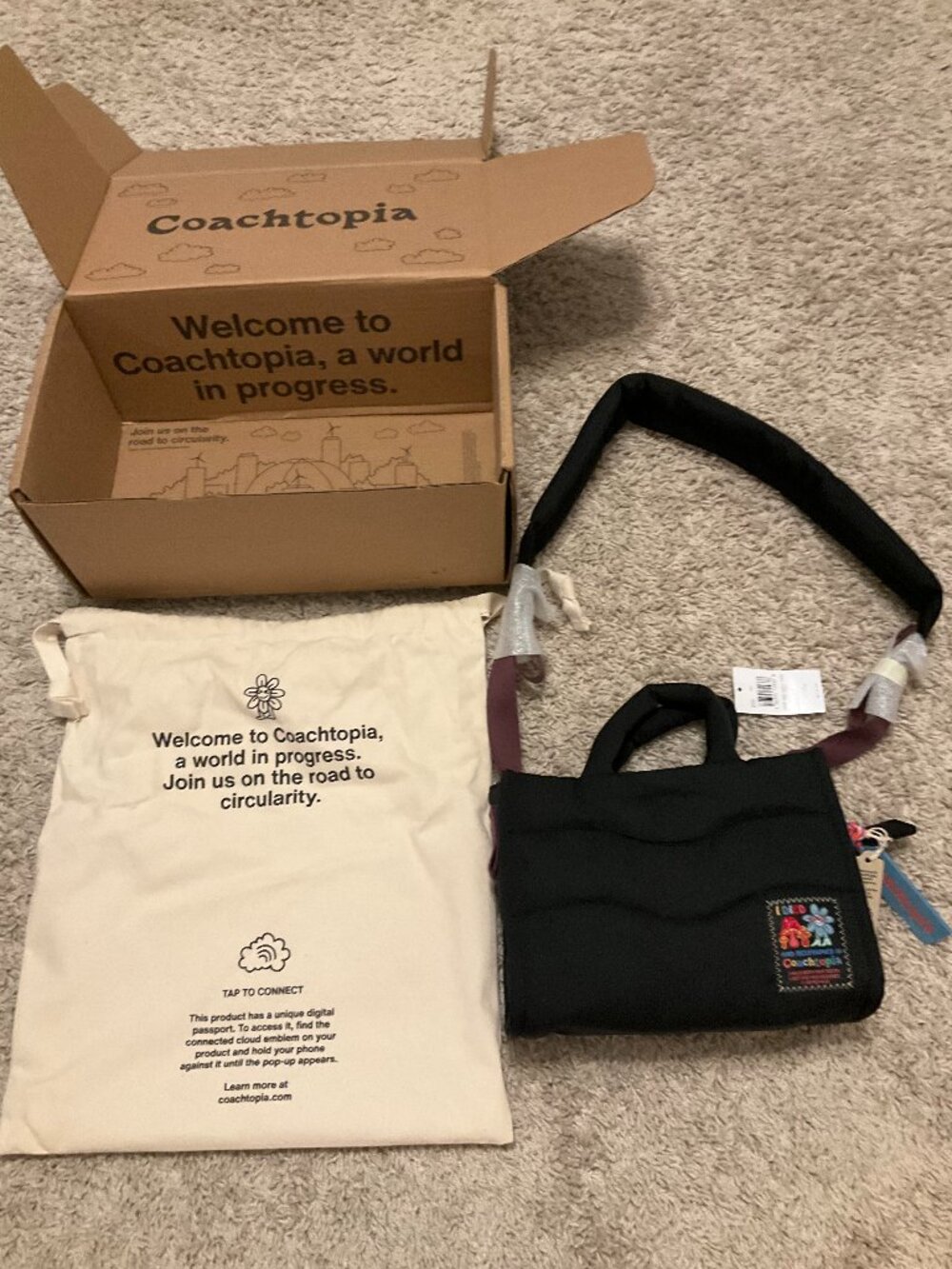 COACH coachtopia loop mini tote. black. item # ct385.